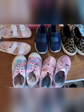 bundle of 5 toddler size 8 shoes
